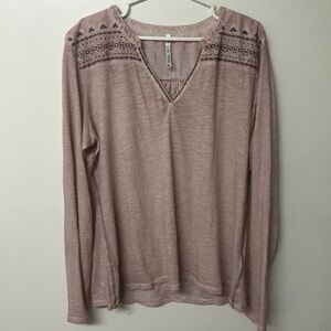 Kuhl Pink Distressed Tunic
Floral Size XL